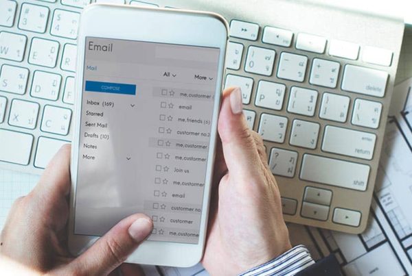 email-app-on-mobile